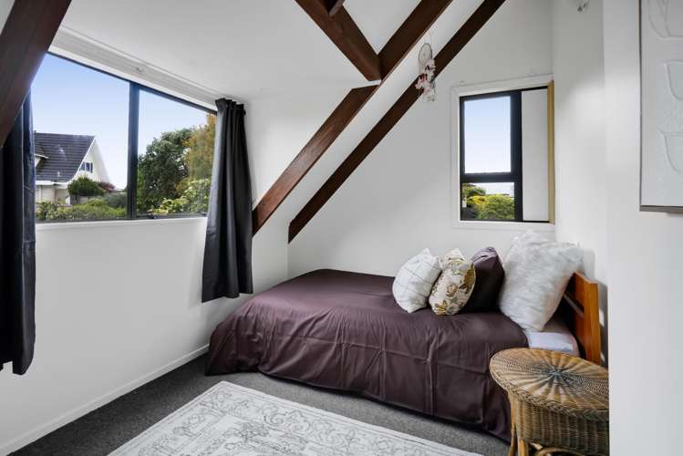 9 Ruskin Place Westown_13