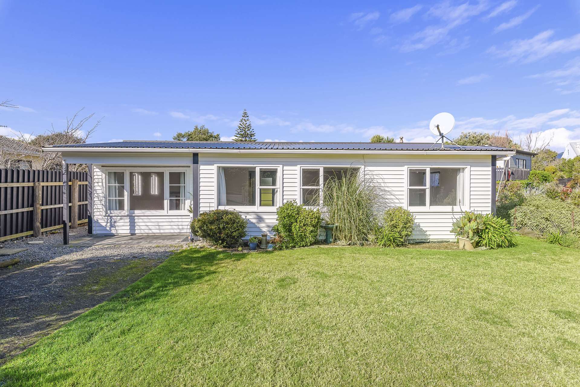 38 Rodney Avenue Te Horo Beach_0