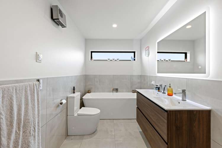 3 Picadilly Avenue Casebrook_19