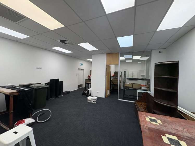 Shop 4, 110 Devonport Road City Centre_3