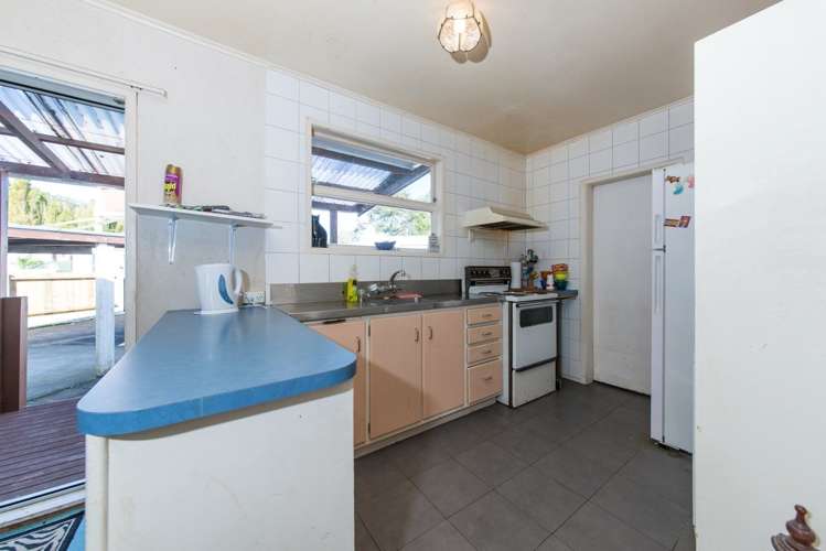 2 John F Kennedy Place Glen Eden_12