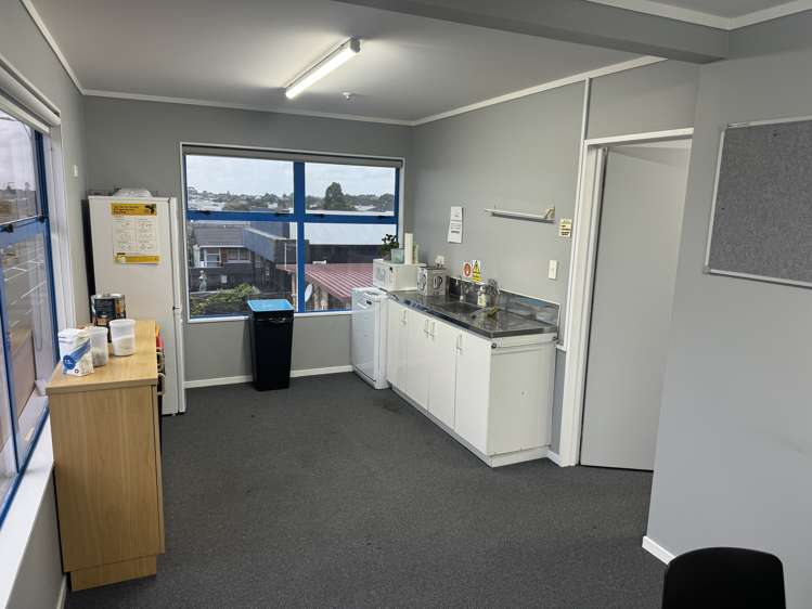 352 Devon Street New Plymouth_11