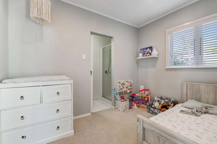 6 Kauri Road Stanmore Bay_12