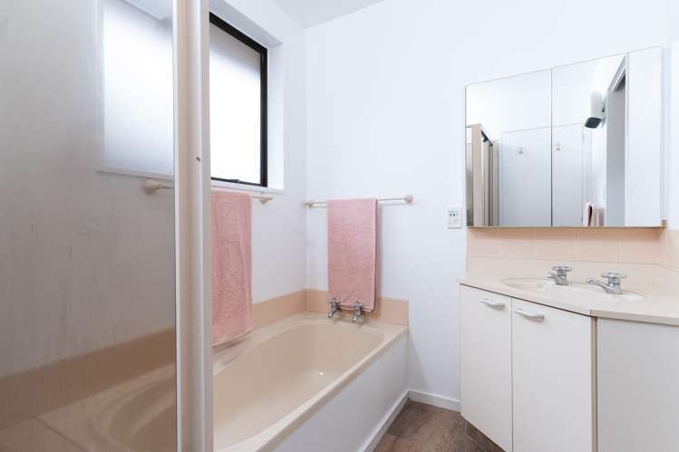 2/30 Townshend Crescent Halswell_13