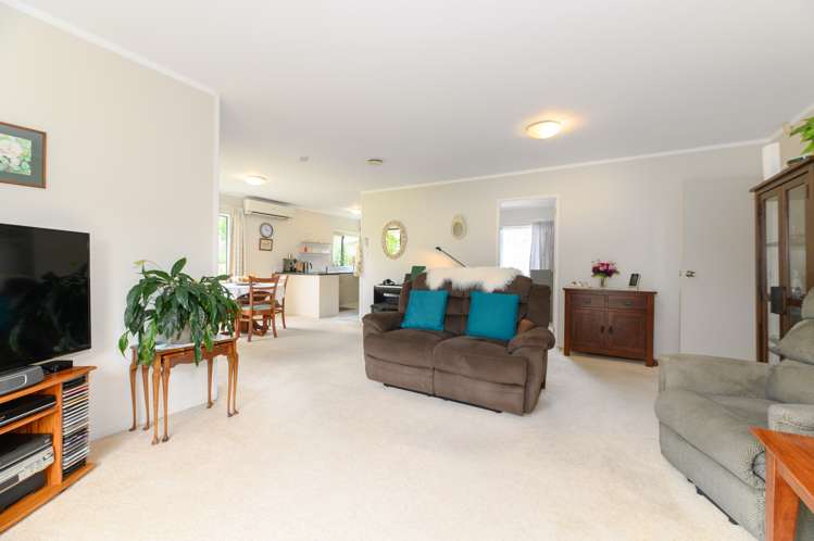 5 Bernina Place Manurewa_10