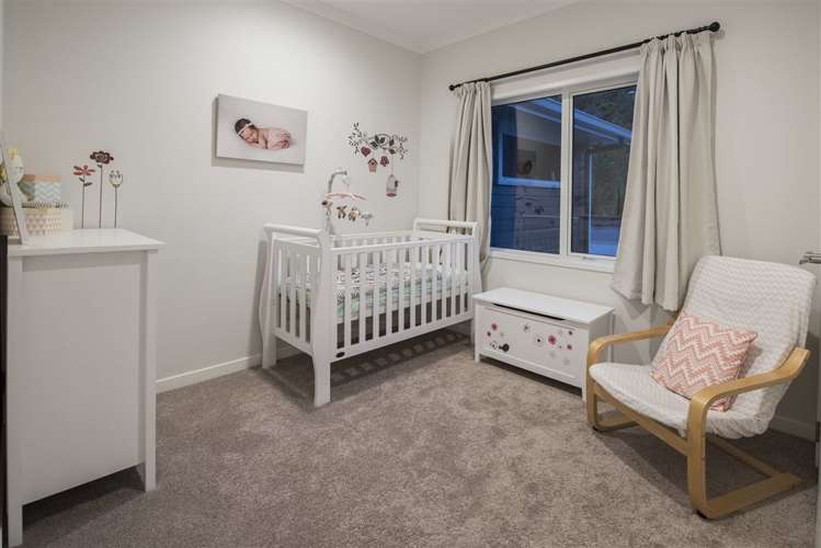 172 Lakes Boulevard Pyes Pa_14