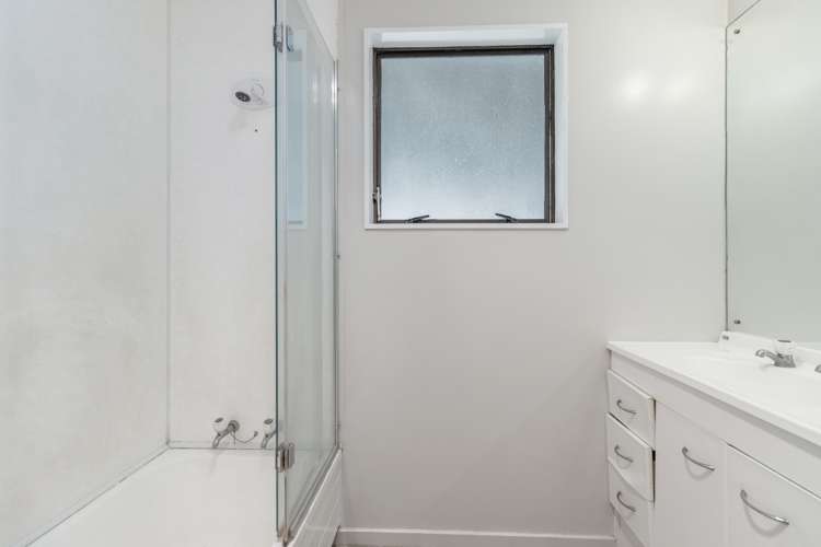 10 Taksan Place Pukete_5