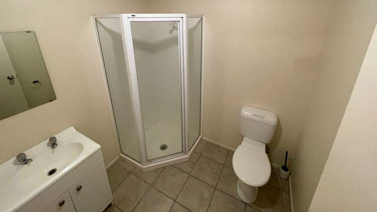 3 & 5 Knox Street Hamilton Central_6