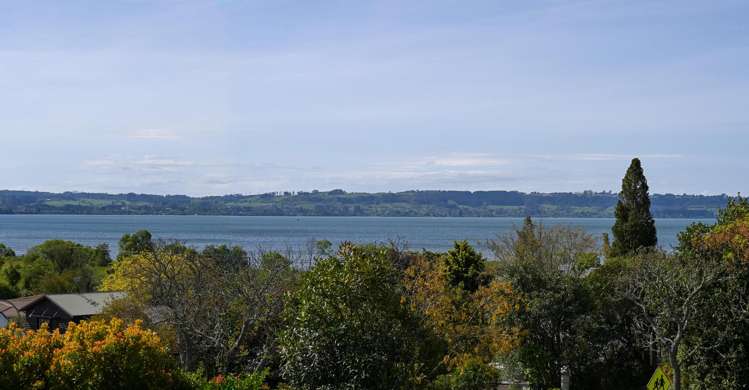 12 Aquarius Drive Kawaha Point_1