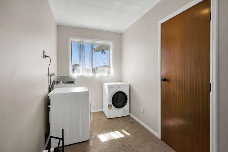 323 Mangorei Road Merrilands_19