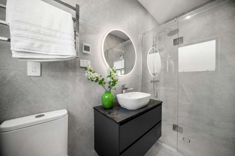 16 Pakirikiri Street Long Bay_19