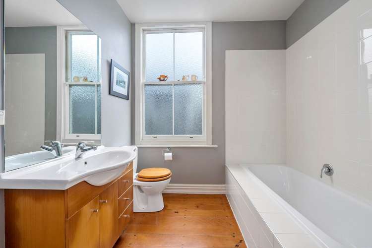 5 Shoal Bay Road Devonport_23