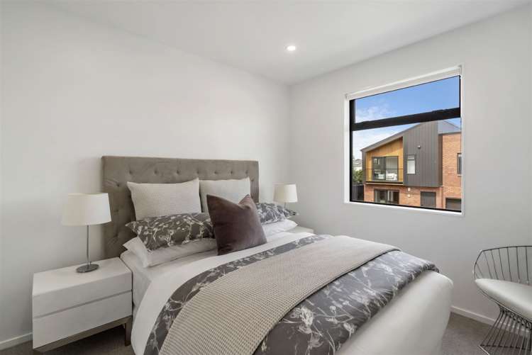 6 Mahinga Kai Way Belmont_16