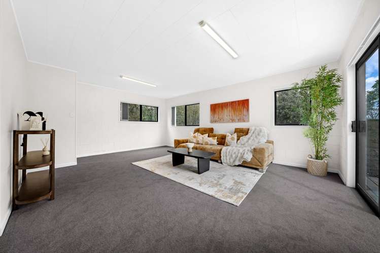 120 Flanshaw Road Te Atatu South_20