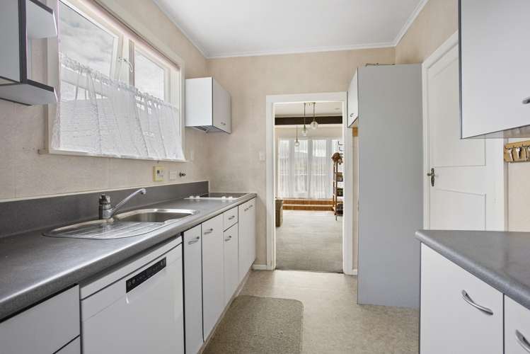 21 Wyndrum Avenue Waterloo_9