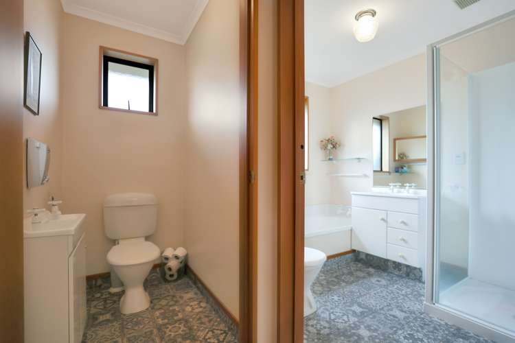 4 Reid Crescent Allenton_18