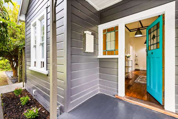 1200 Caroline Road Mayfair_1