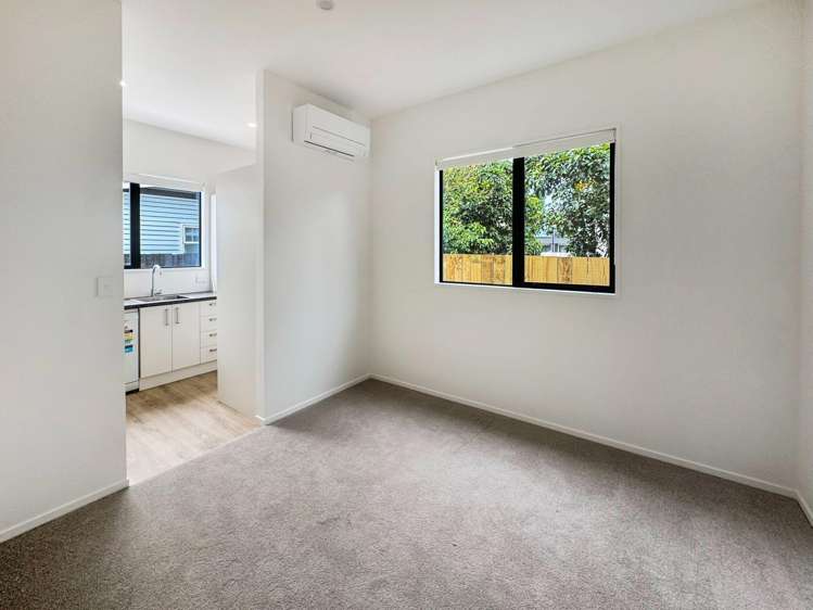 1/425 Hereford St Linwood_3