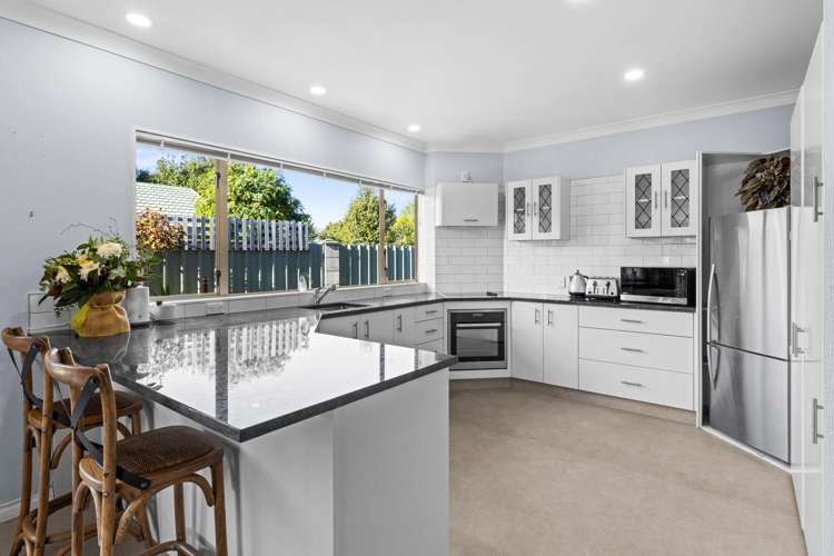 59 Whiting Crescent Greenmeadows_5