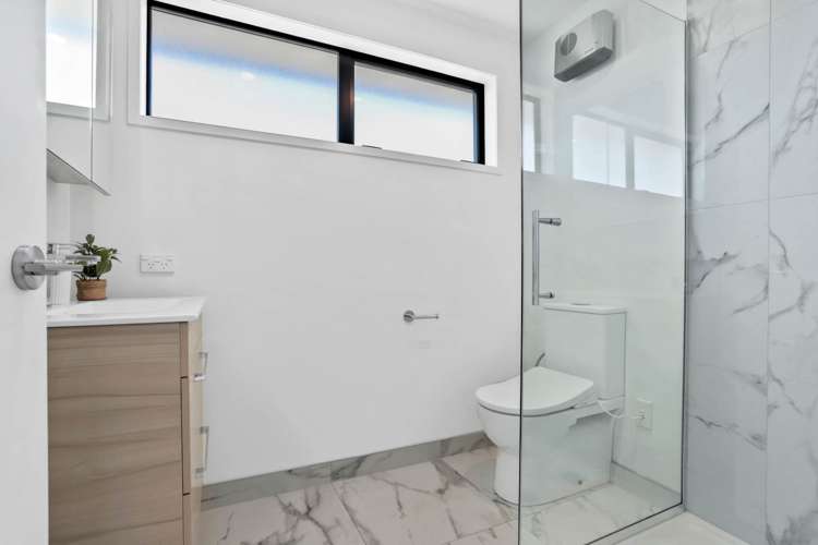 10/137 Tirimoana Road Te Atatu South_9