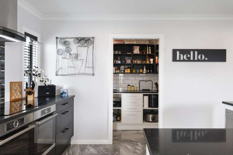 9 Saint Heliers Grove Fitzherbert_15