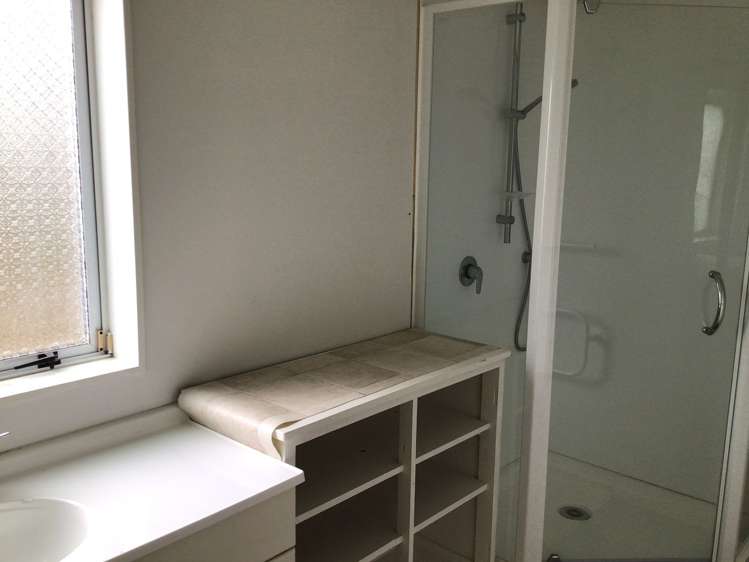 1a Ferryhill Road Epsom_6