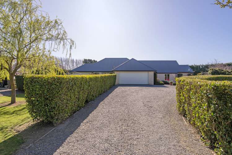 2/736 Sandy Knolls Road West Melton_16