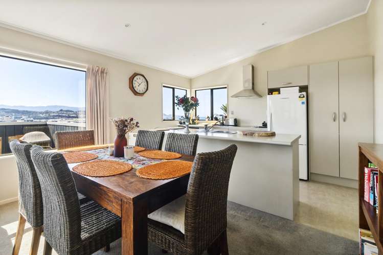 78d Queens Drive Lyall Bay_3