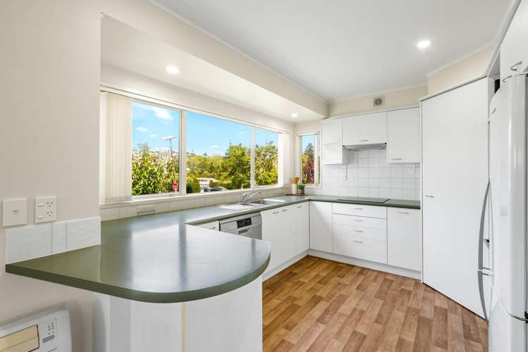 6 Luplau Crescent Cockle Bay_11