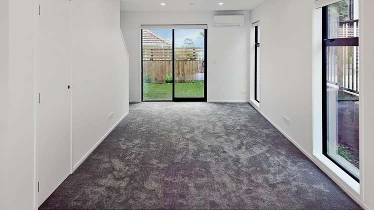 1/23 Awaroa Road Sunnyvale_3