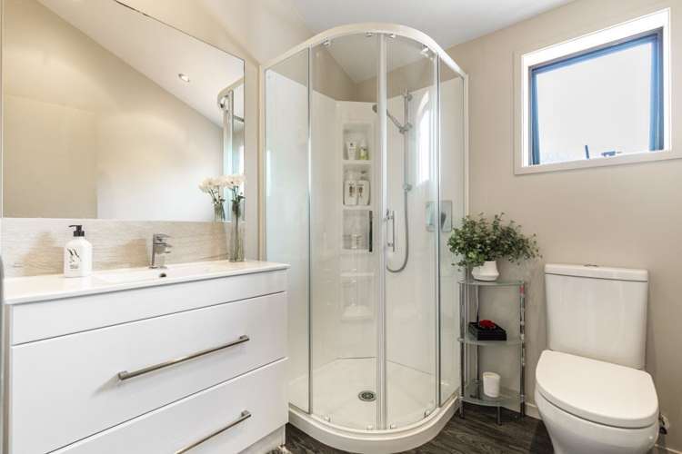 5/8 Tobago Place Sunnynook_12