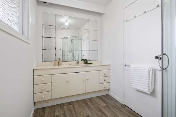 41 Takapu Street Henderson_19