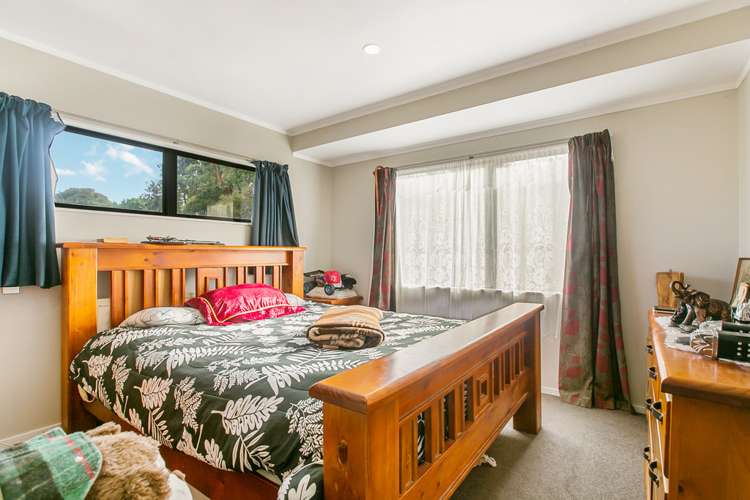 2/11 Roseneath Place Birkdale_12