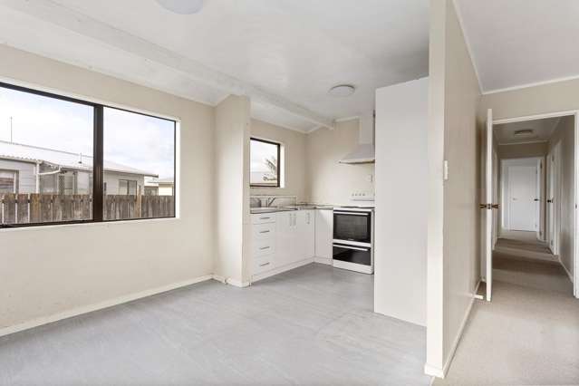 1/12 Templeton Place Clendon Park_4