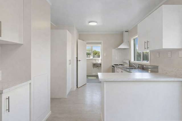55 Momorangi Crescent Redwood_3
