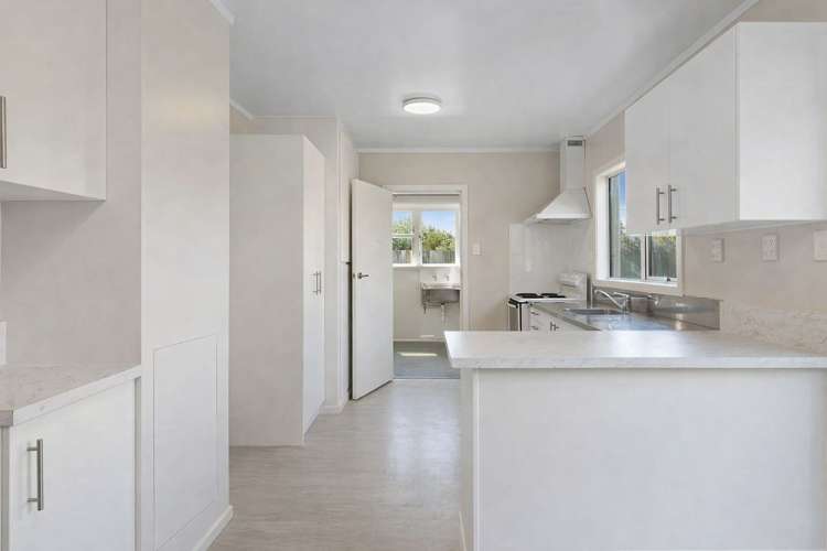 55 Momorangi Crescent Redwood_3