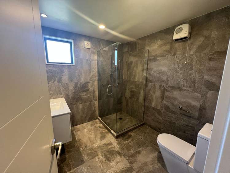 41 Waka Street Albany Heights_11