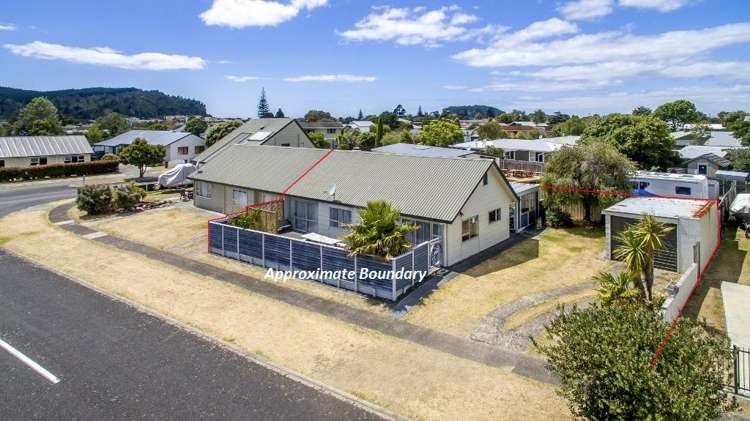 100 Lorraine Place Whangamata_1