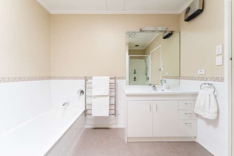 38 Hocken Street Kenmure_16