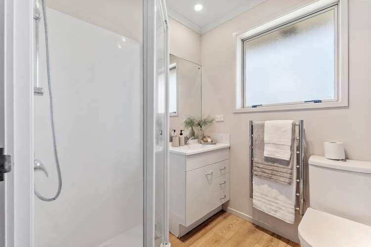 44 Alec Craig Way Gulf Harbour_14