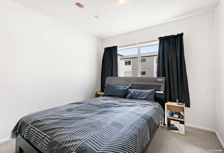 95E Felton Mathew Avenue_4