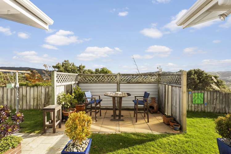 11 Diane Grove Paparangi_7