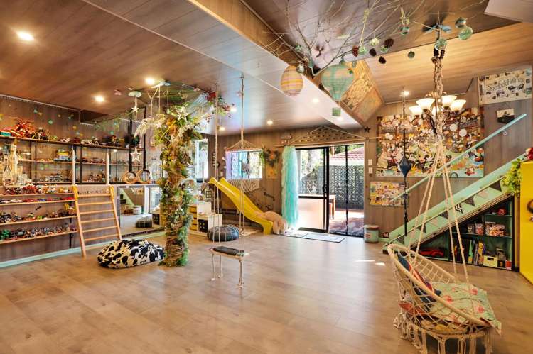 221 Woodlands Park Road_0