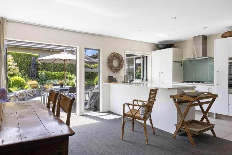 1/12 Sunset Street Hilltop_9