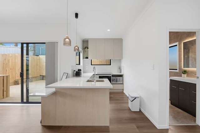23D Melton Rd Mount Wellington_4