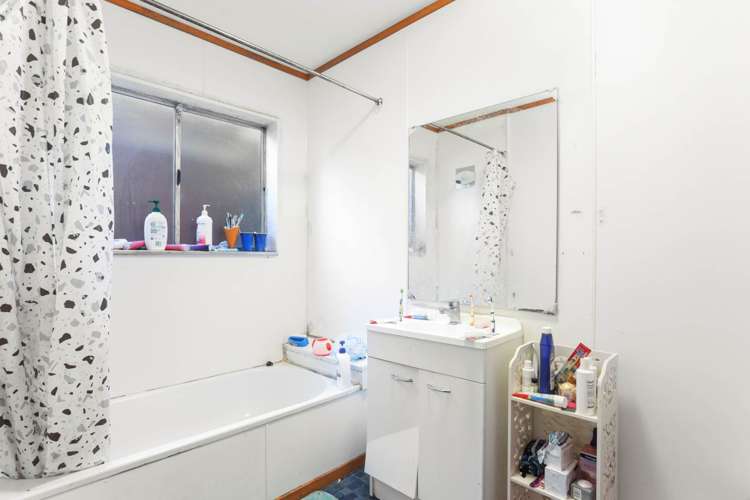 5 Quennell Avenue Favona_15