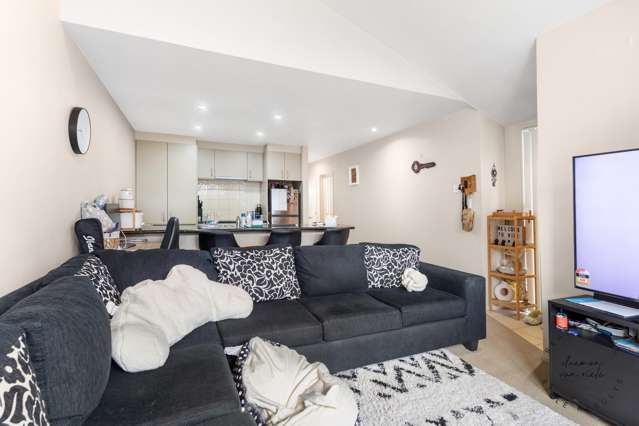 57/8 Landscape Road Papatoetoe_2