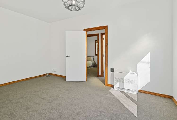 53 Murphy Street Toi Toi_9