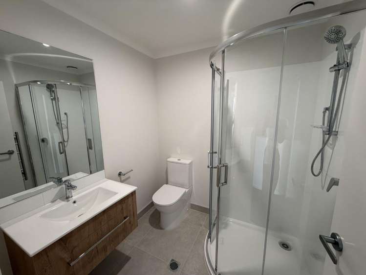 2/50 Forest Lake Road 1066_9