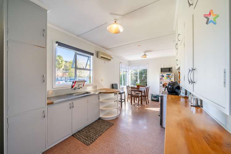 88 Main Road Wainuiomata_7